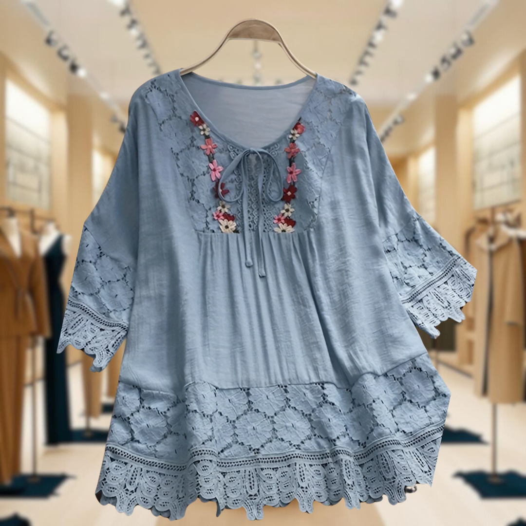 Monique | Lace Elegance Blouse