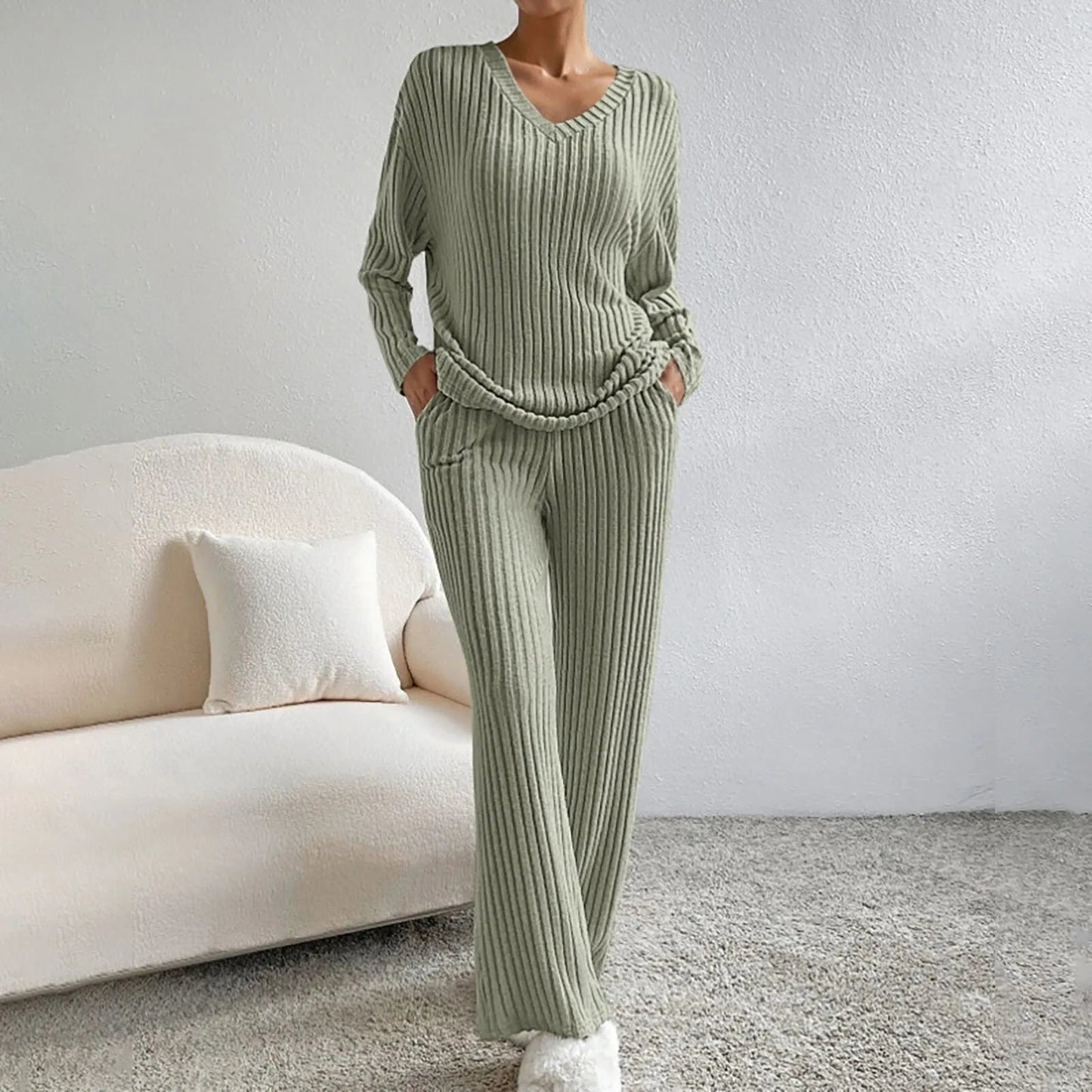 Kathy | 2-Piece Knitted Set with V-Neck